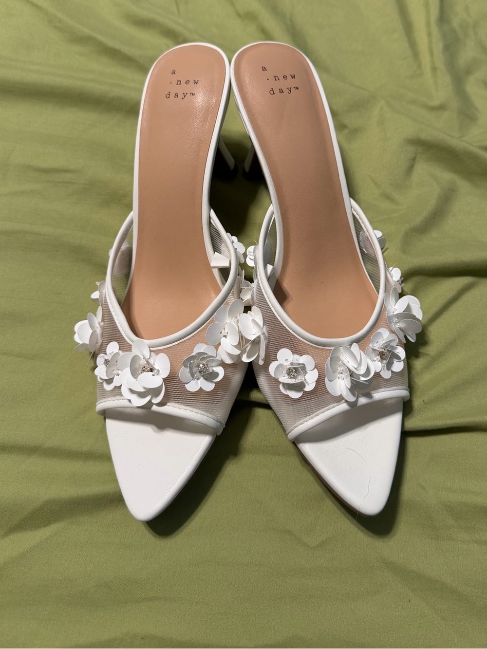 Floral appliqué kitten heels